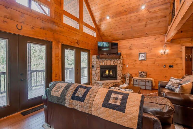 The Buckhorn By Stony Brook Cabins جاتلينبرج المظهر الخارجي الصورة