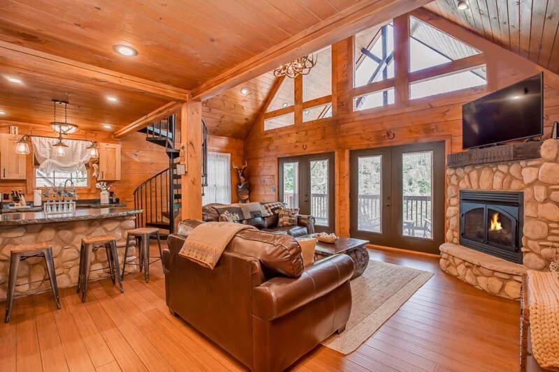 The Buckhorn By Stony Brook Cabins جاتلينبرج المظهر الخارجي الصورة