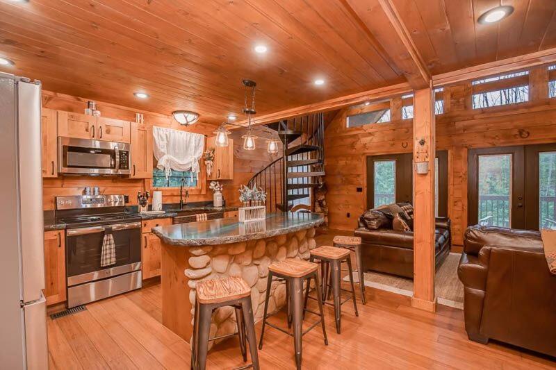 The Buckhorn By Stony Brook Cabins جاتلينبرج المظهر الخارجي الصورة